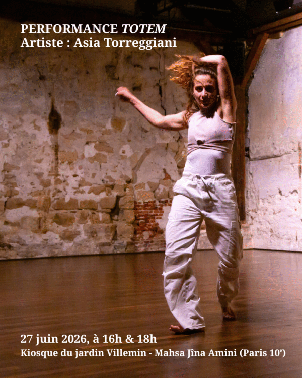 Performance en plein air – « Totem » par Asia Torreggiani